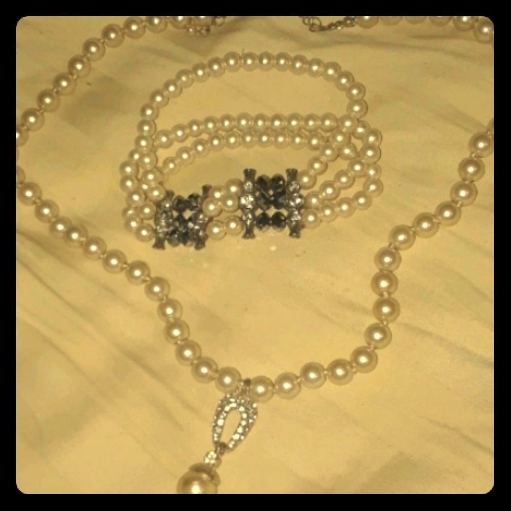 Boutique bracelets and Necklace set